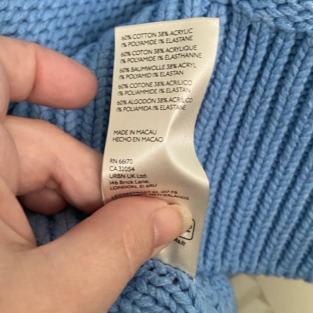 Sweater - Picture 4 of 5